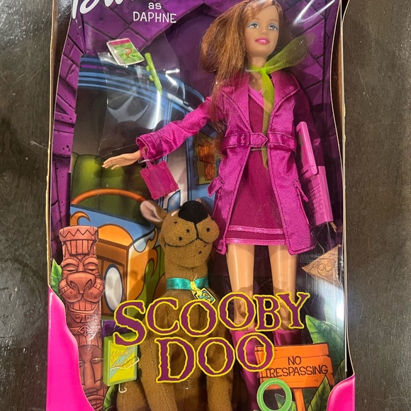 Barbie Scooby-Doo Daphne Doll in Purple and Green Outfit - Picture 1 of 10
